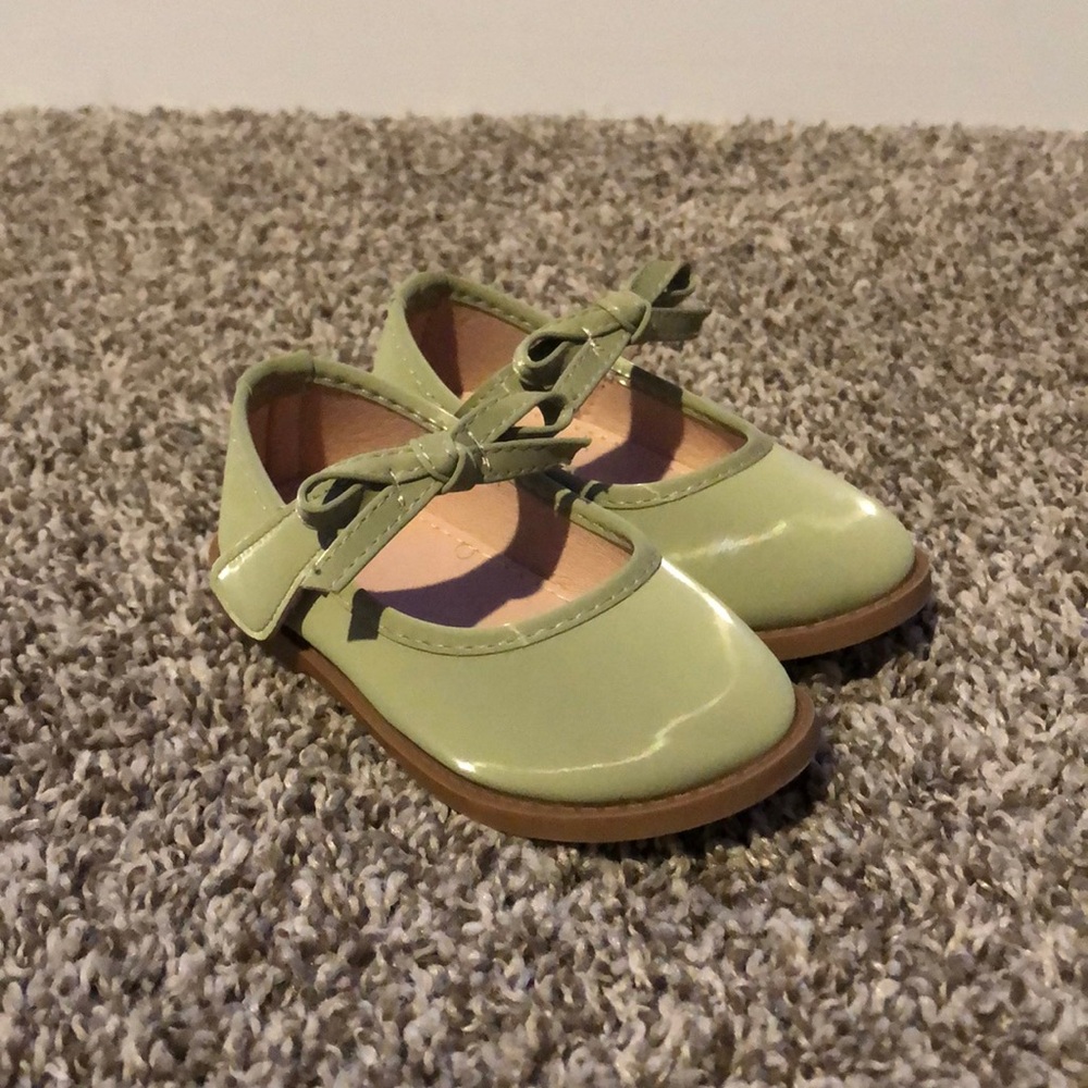 SHEIN Sage Green Toddler Dress Shoes